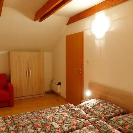 Semesterbostad Pri Jaskyni Bystrá